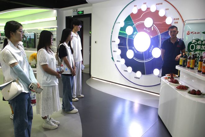 山东学子三下乡:探寻数智化绿色化引领行业新篇章(图3)