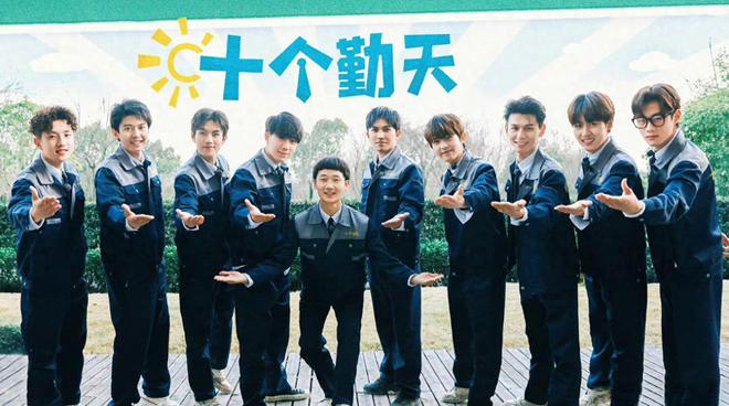 2024创业新风口：十个勤天生菜49元逆袭成300元传奇！(图1)