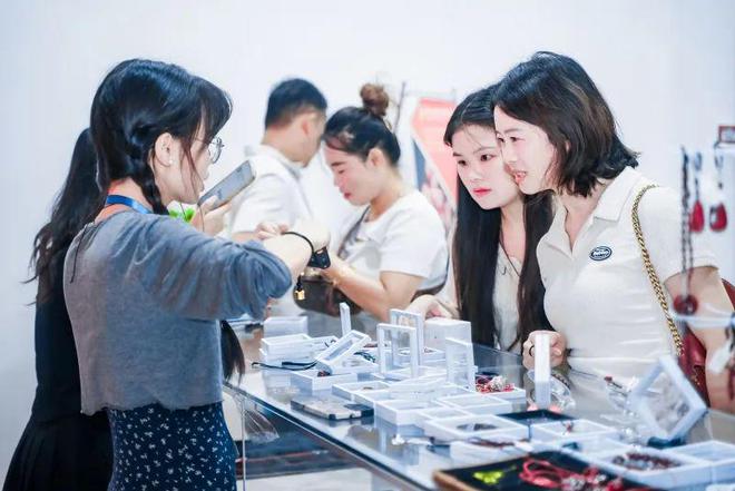 600余款产品、100余家采购商！绿色贸易产销对接会在贵阳综保区成功举办(图7)