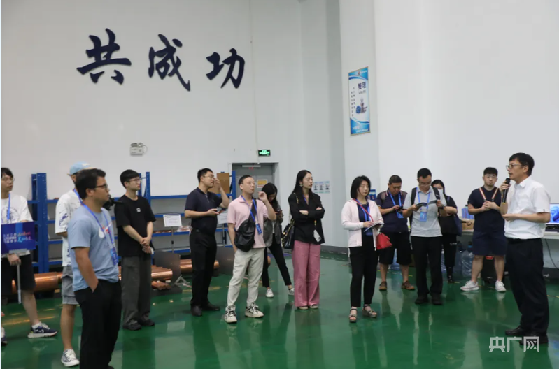 长三角百家媒体看奉贤探寻互动融合发展新路径(图1)