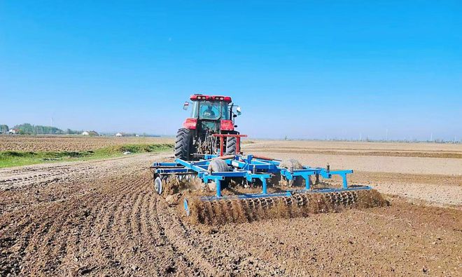 “小农户”接轨“大农业”(图1)