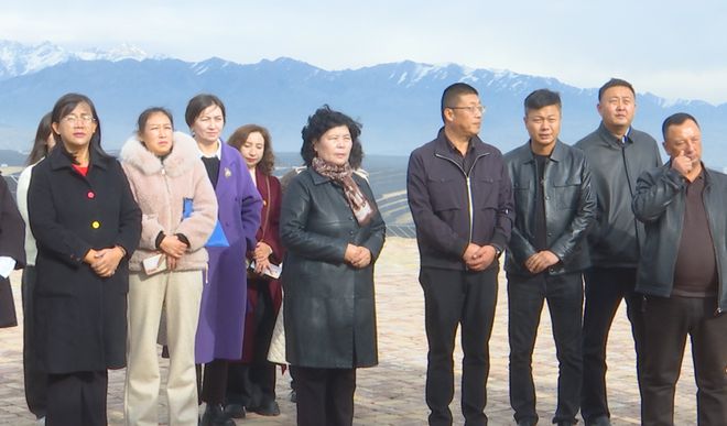 尼勒克县政协组织政协委员视察2024年民生重点工程(图1)