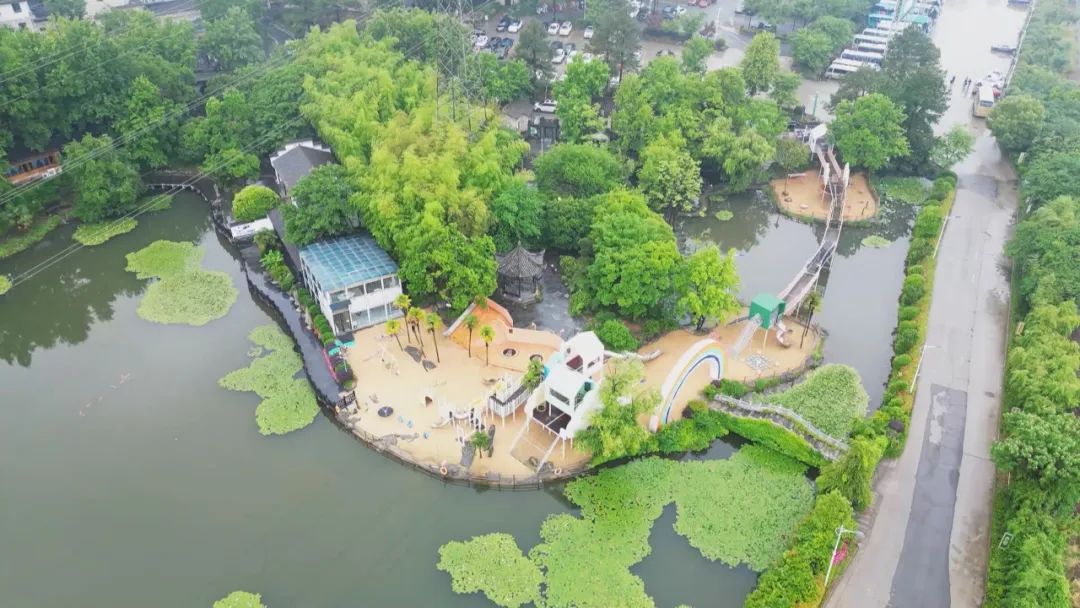 当废弃矿坑遇上康养经济小镇炼成文旅爆款(图1)