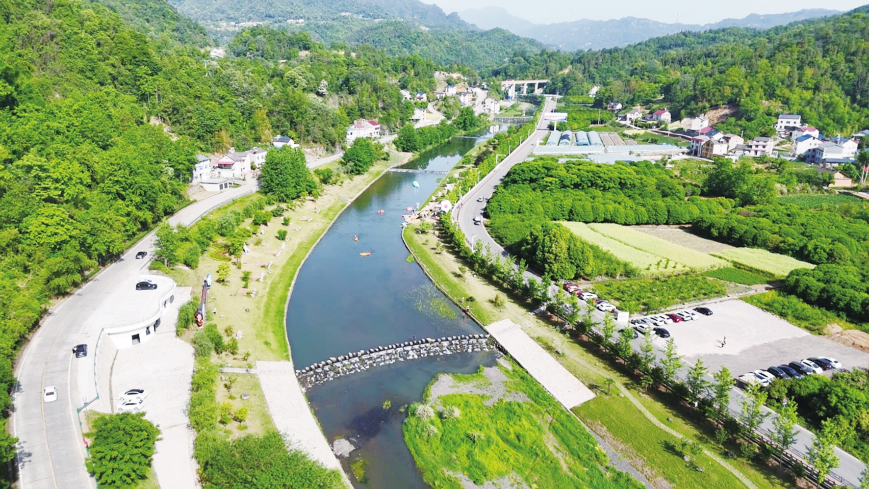 穿山越岭筑通途——长阳以交通为笔书写发展新篇(图1)