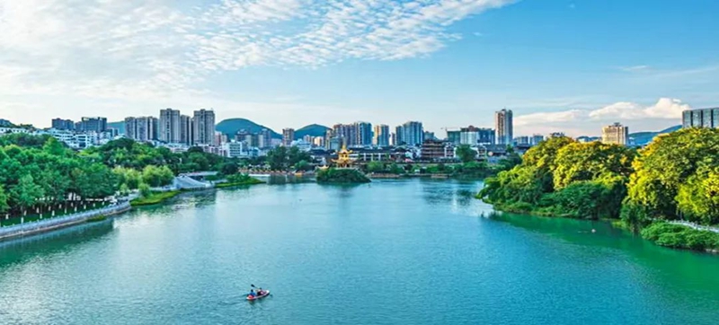 贵州铜仁：守护绿水青山换得金山银山(图1)