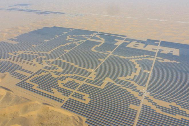 相当于20个三峡大坝外媒已经发现中国悄悄在沙漠里干了件大事(图6)