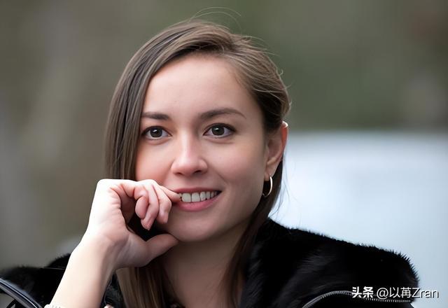 给富豪五年连生四娃拿到5亿分手费她如今怎样了(图7)