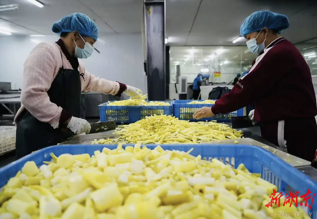 会同企业主连发20条朋友圈招人工(图2)