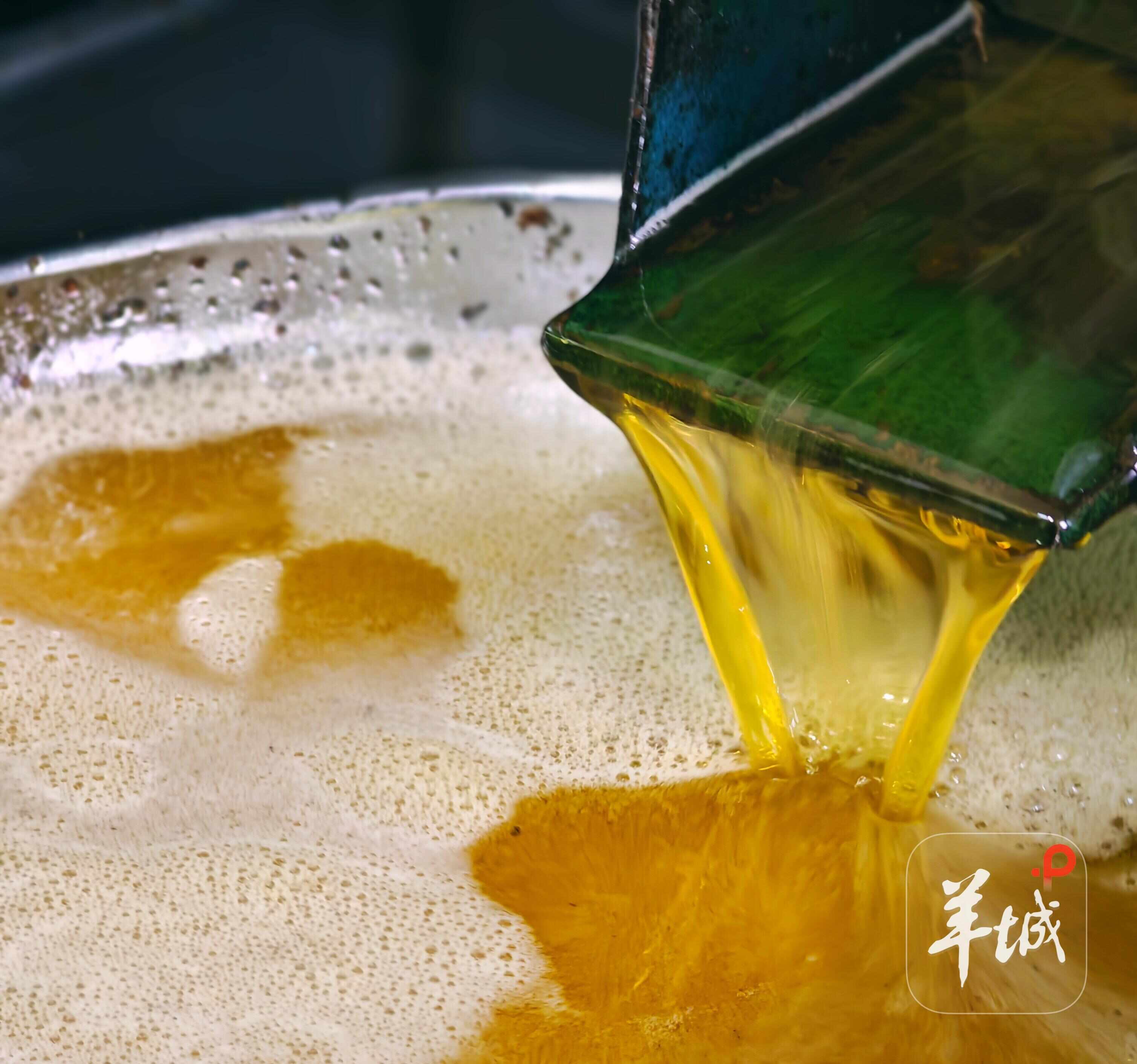 龙川山茶油再添新活力!黄石镇油茶新榨开坊“百千万工程”结出致富“金果子”(图7)