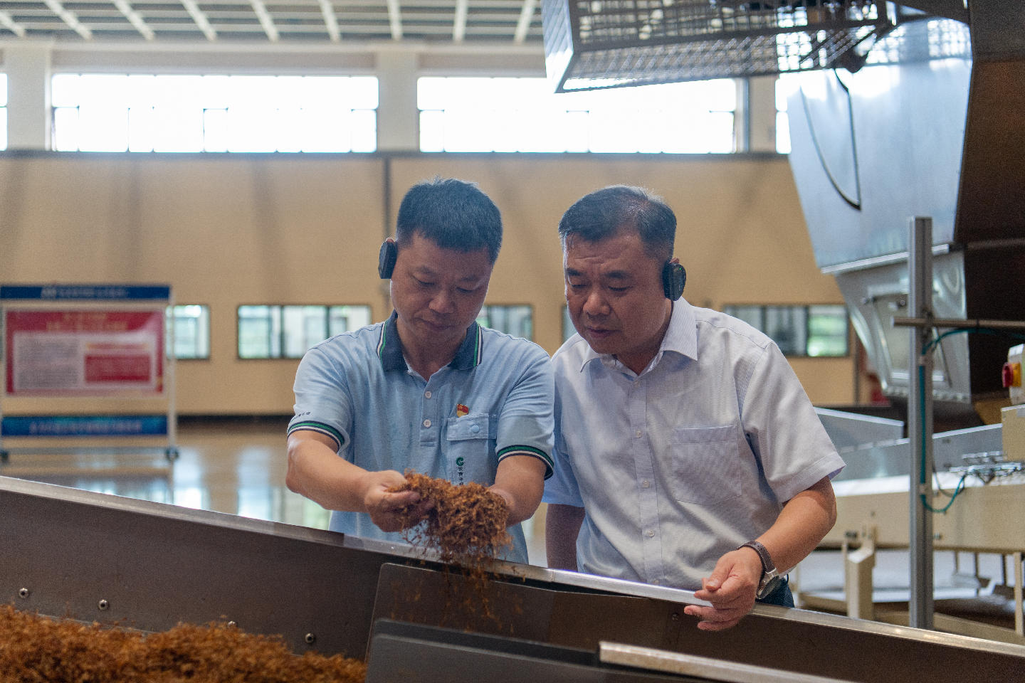 【高端访谈】红塔银行董事长胡文剑：深耕产业链金融服务高质量发展(图2)