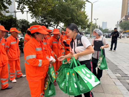 肯德基“食物驿站”走进社区持续传递温暖与关怀(图3)