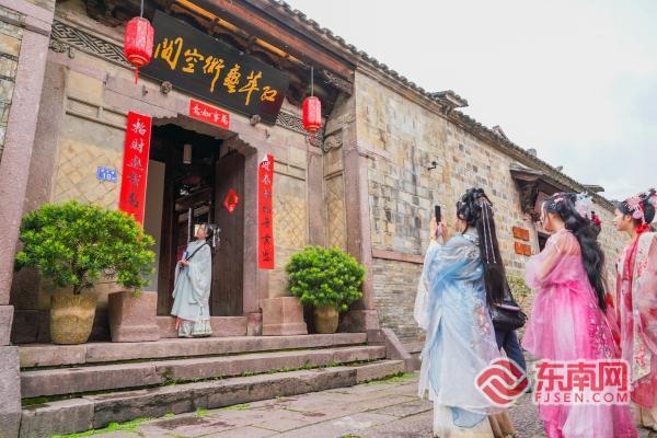 三明泰宁:丹霞绘卷启新程砥砺奋进谱华章(图2)