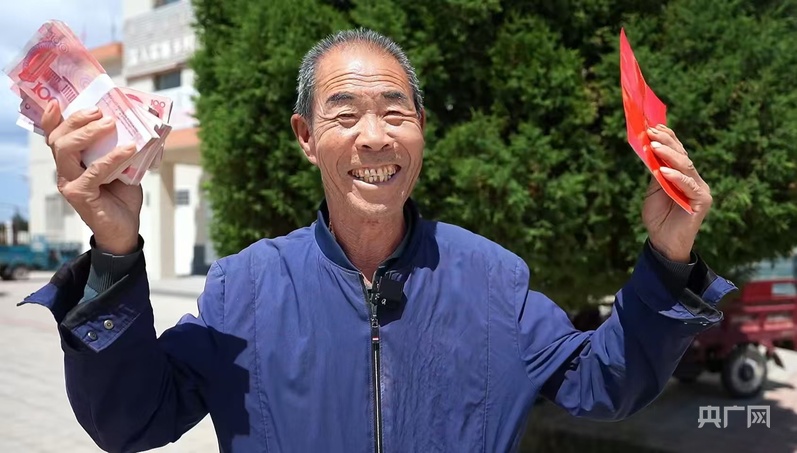 乡村振兴看内蒙古｜从“紧巴巴”到“沉甸甸”6715万元分红见证阿拉善左旗集体经济蝶变(图1)