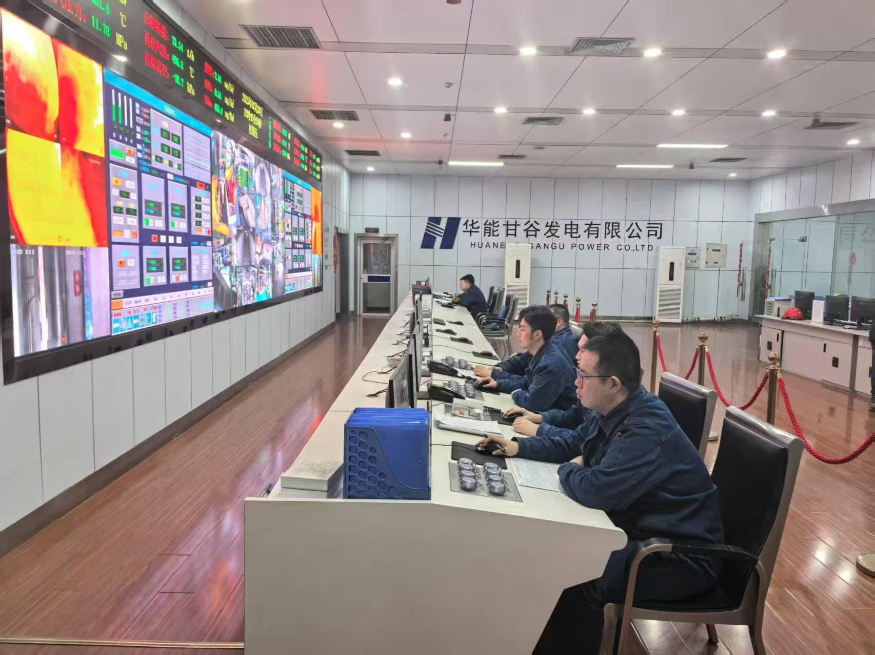 甘肃甘谷:锚定工业主导航向吹响提质增效冲锋号角(图1)