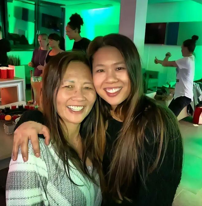 祖籍广东却是美国女排国手26岁获奥运金牌30岁事业家庭双丰收(图16)