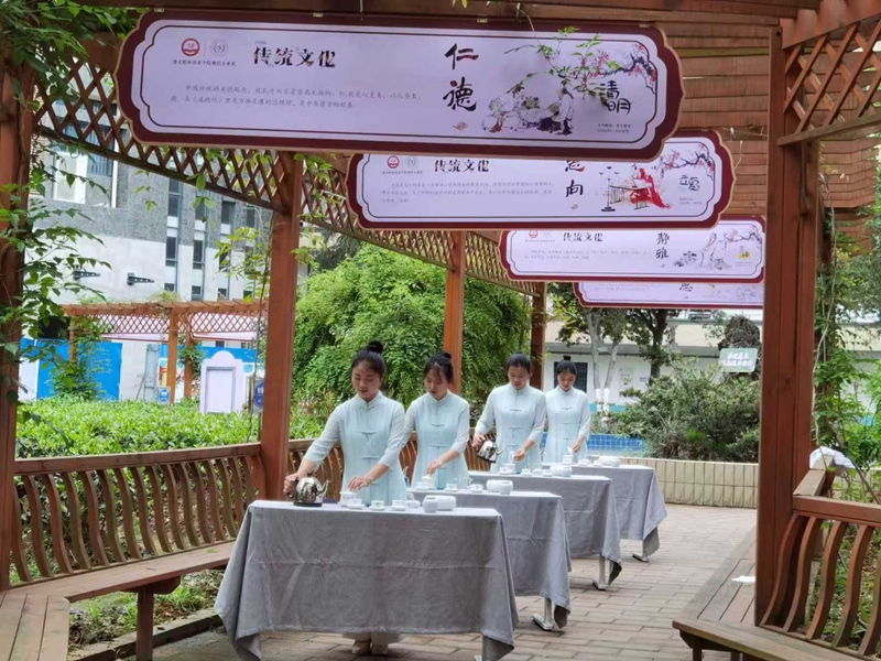 从指尖到舌尖！遵义职院“新茶人”炒出“产教融合春天”(图3)