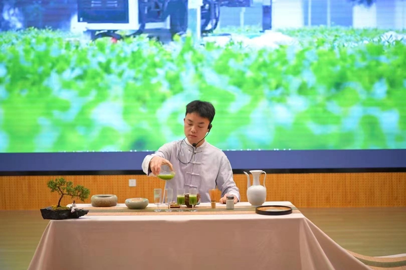 从指尖到舌尖！遵义职院“新茶人”炒出“产教融合春天”(图5)